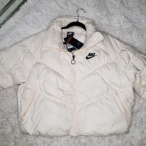NIKE Women's Puffer Jacket
